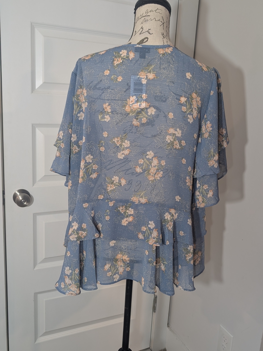 Torrid Blue Floral Ruffle Tie-Neck Blouse Size 2 - Picture 3 of 8